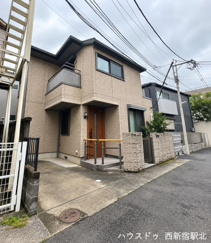 【外観】
■「東中野」駅徒歩3分!■積水ハウス施工の注文住宅の4K♪■2階洋室は2部屋に変更可(要別途費用)