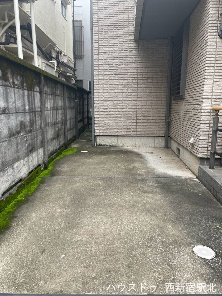 ハイルーフ駐車可能です。