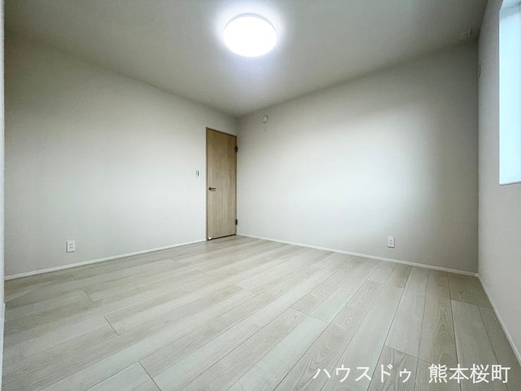 ■2階7帖洋室■心からリラックスできる静けさ、上質な眠りで、毎日をリセットします。明日への活力を養う空間です。