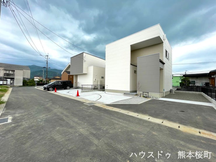 ■理想を叶える新しい暮らしの舞台■高いデザイン性と機能性を兼ね備えた住まい。ここで、家族の新しい物語が始まります。