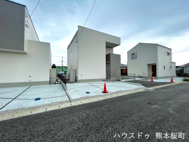 ■車と趣味の幅が広がる場所■単なる駐車スペースではない、洗車やタイヤ交換、DIYにも使える多目的な屋外スペースです。