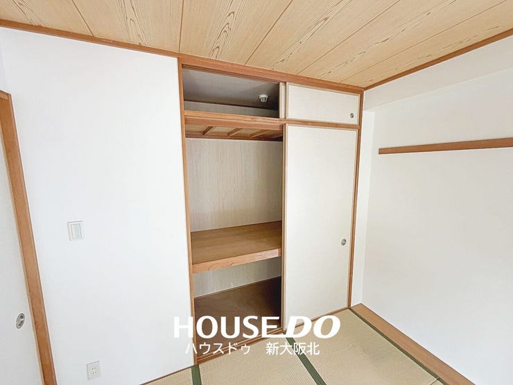 ■押し入れは奥行きがあるので、季節ものの家電や寝具もスッキリと収納できます!