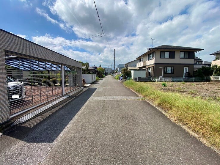 物件南側道路より西方