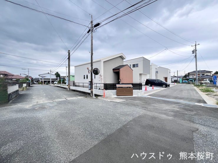■理想を叶える新しい暮らしの舞台■高いデザイン性と機能性を兼ね備えた住まい。ここで、家族の新しい物語が始まります。