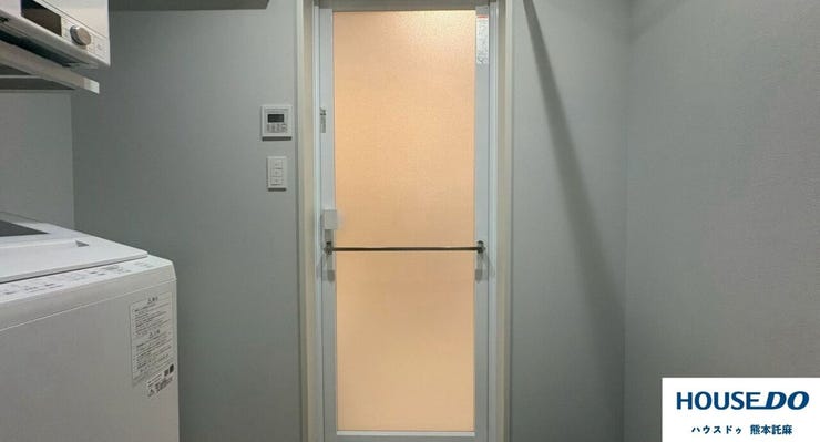 お風呂のそばに洗濯機が置けるので、洗濯に便利ですね♪