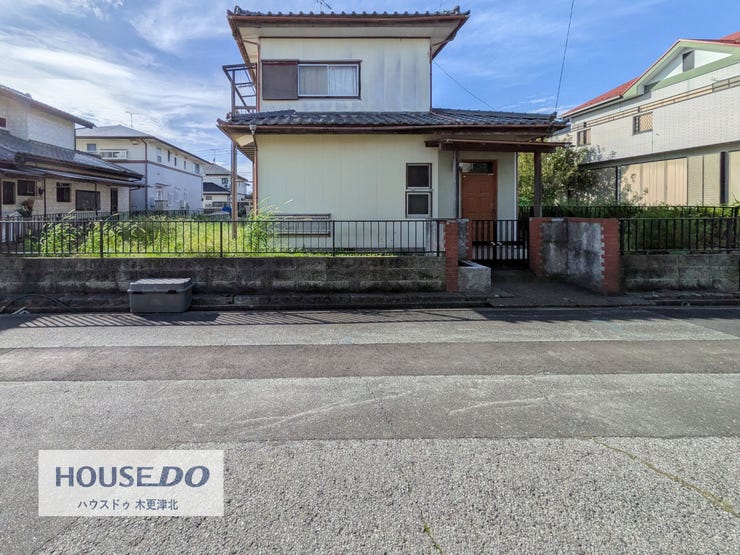 【外観】
まもなく解体予定、更地化後のお引渡し予定♪