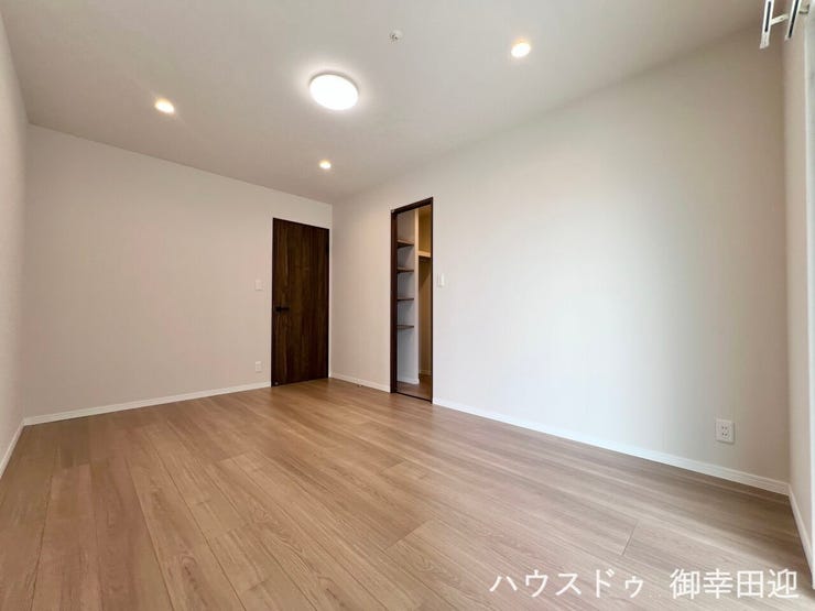 ■7.6帖洋室■寝室、書斎、趣味の部屋。家族の成長やライフスタイルに合わせ、様々な使い方ができる快適な空間です。