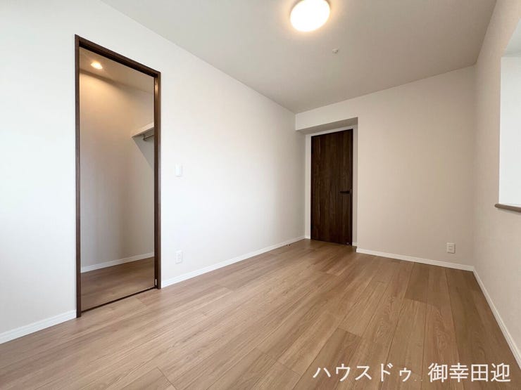 ■6.3帖洋室■寝室、書斎、趣味の部屋。家族の成長やライフスタイルに合わせ、様々な使い方ができる快適な空間です。