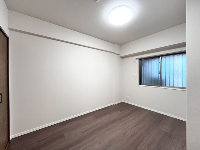 6帖洋室:各部屋収納を設けているのですっきりと片付いた室内を保てそうですね。