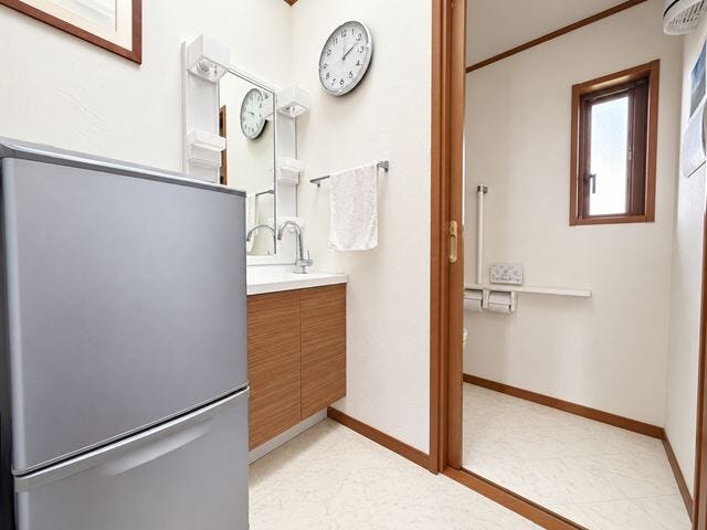 2階ホールに便利な独立洗面台を設置。トイレのすぐそばにあり、朝の身支度や手洗いなどに重宝します。
※実際の写真から家具等を消すCG加工をしています。
