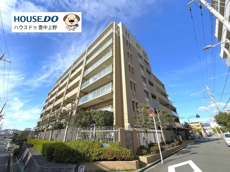 大阪モノレール線「少路」駅から西へ徒歩8分!ロマンチック街道にほど近く、日常のお買い物や通勤にも便利な立地です♪エントランスにはオートロック&宅配ボックス有!