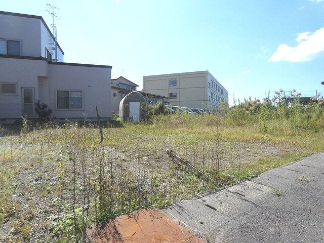 【外観】
金沢小学校通りすぐ
50坪土地!