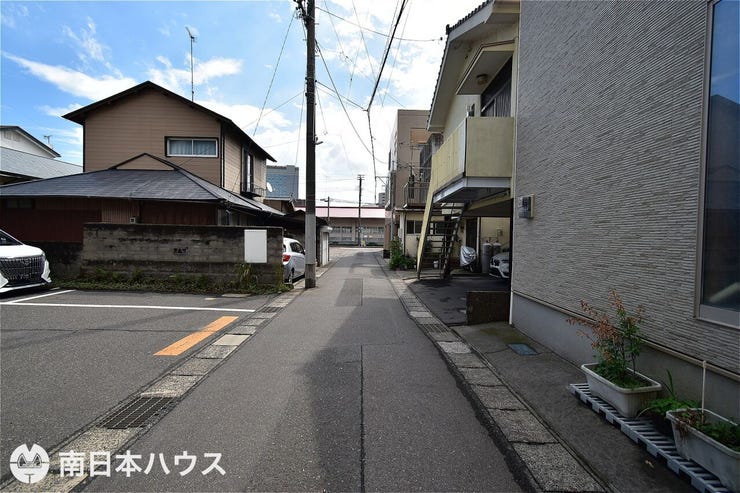【前面道路】私道につながる前面道路です!