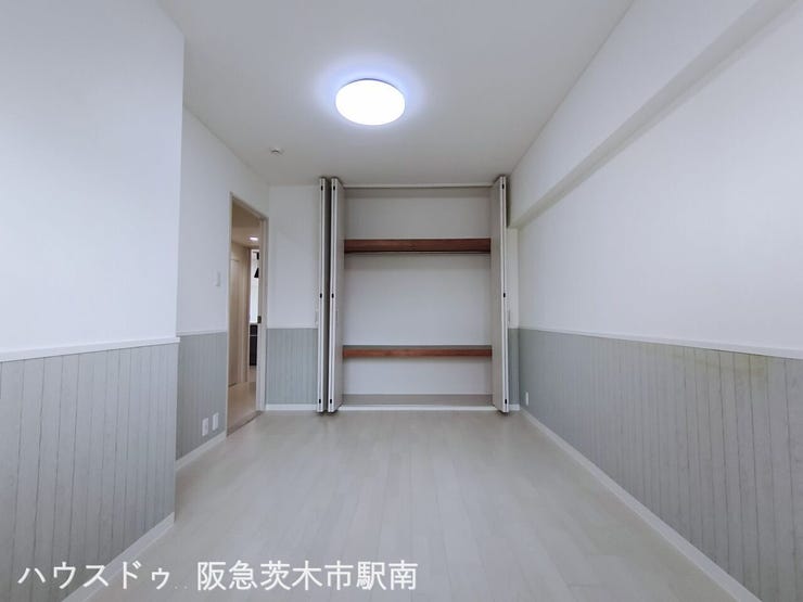 廊下側 6.3帖の洋室