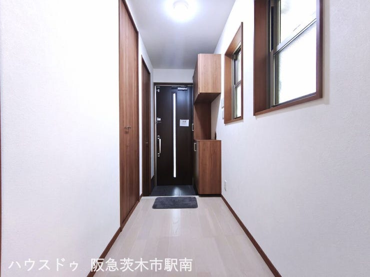 廊下収納もあります。