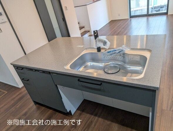 キッチン(※参考写真)
シンプルながら使いやすさにこだわったキッチンです。食器洗浄乾燥機付きで毎日の家事が楽しくなりま