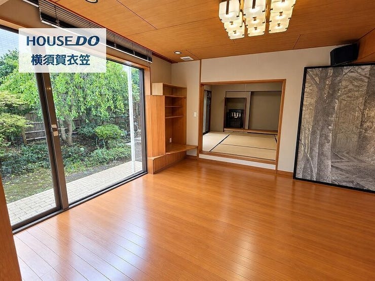 ※この画像はAIにて家具を削除しております。現況と異なる箇所がございますので、予めご了承ください。