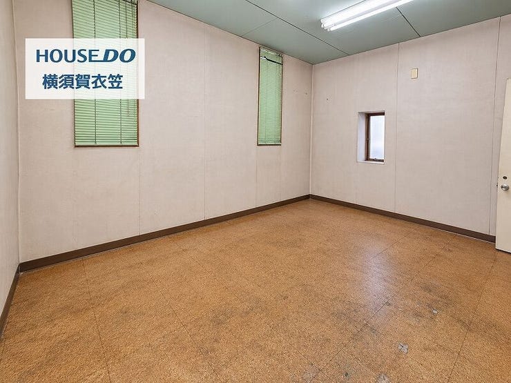 ※この画像はAIにて家具を削除しております。現況と異なる箇所がございますので、予めご了承ください。