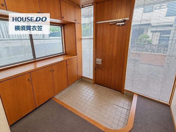 ※この画像はAIにて家具を削除しております。現況と異なる箇所がございますので、予めご了承ください。