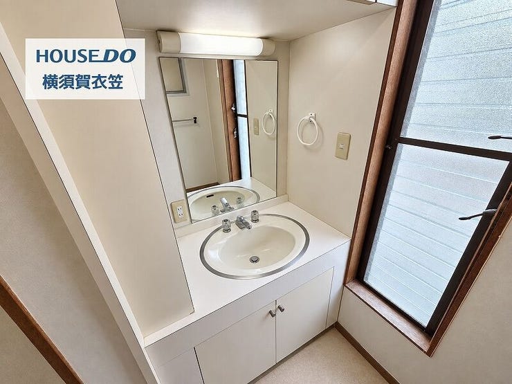 ※この画像はAIにて家具を削除しております。現況と異なる箇所がございますので、予めご了承ください。