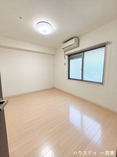 【7帖洋室】
※家具/小物消しの加工をおこなっています
