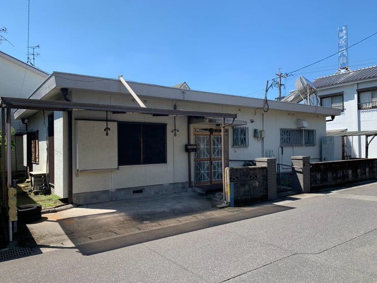 【外観】
≪建築条件なし≫
お好きなハウスメーカーで建築出来ます(約77.1坪)