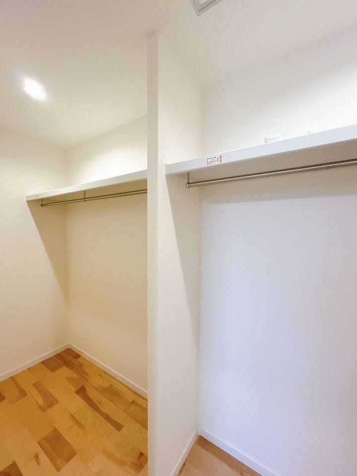 【現況販売中】2階西側洋室収納