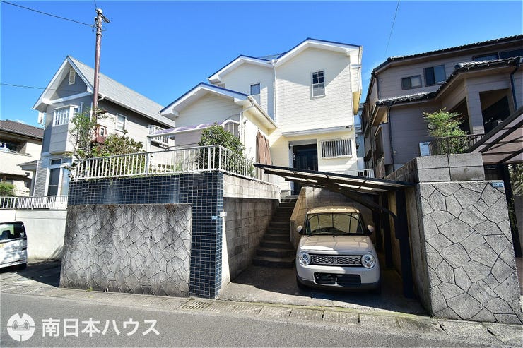 【外観】
北西向き道路【敷地面積119.34㎡(36.1坪)】駐車1台!カーポート付き!