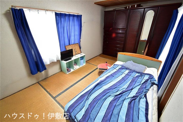 【和室6帖】
ベッドや大型家具もゆったり配置できる和室。主寝室として利用すれば、い草の香りに包まれながら一日の疲れを癒やすリラックス空間になります。