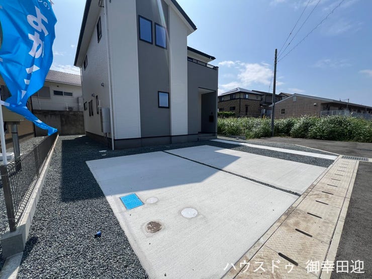 ■車と趣味の幅が広がる場所■単なる駐車スペースではない、洗車やタイヤ交換、DIYにも使える多目的な屋外スペースです。