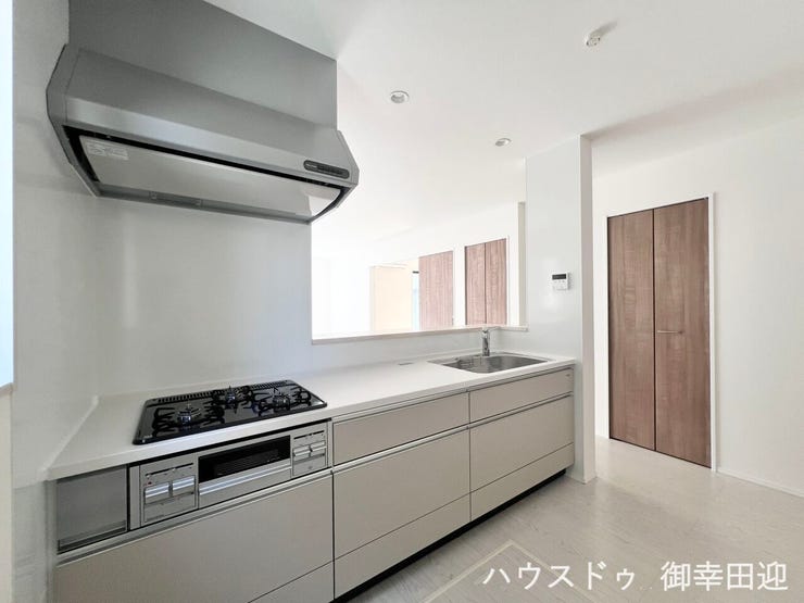 ■家族の「美味しい」が集まる舞台■高い機能性と美しいデザインを両立。料理する人も、待つ人も、笑顔になれる場所です。