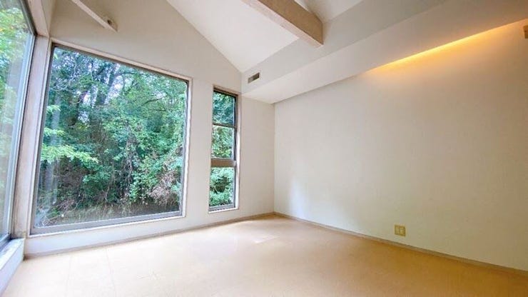 色合いに統一感のある、落ち着いた雰囲気のお部屋です。