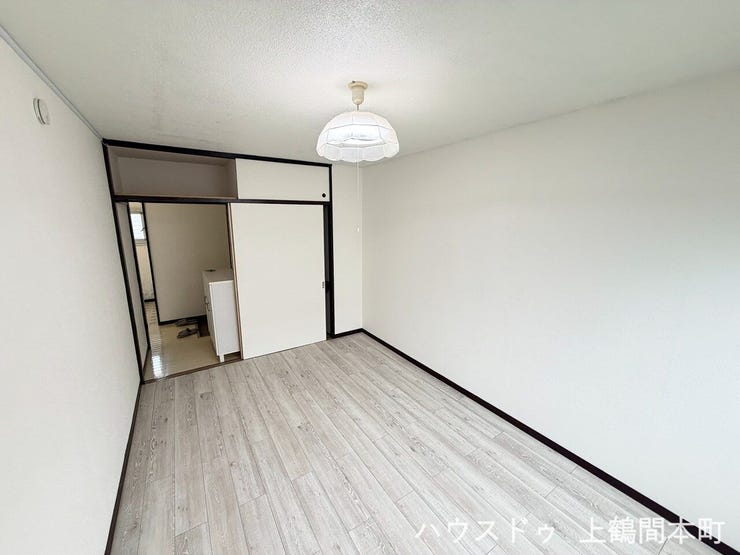 収納力を備えた洋室で、暮らしにゆとりが生まれます
