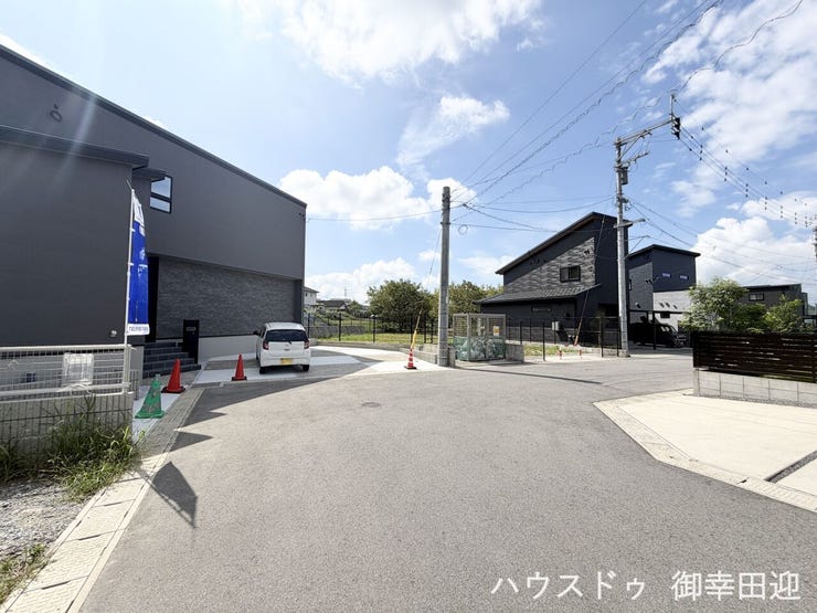 ■理想を叶える新しい暮らしの舞台■高いデザイン性と機能性を兼ね備えた住まい。ここで、家族の新しい物語が始まります。