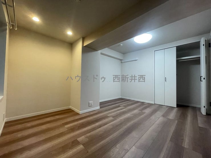 洋室1収納