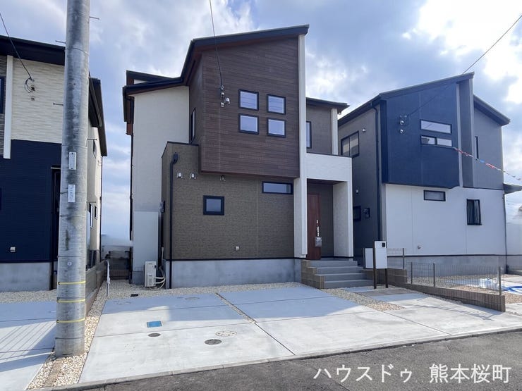 ■車と趣味の幅が広がる場所■単なる駐車スペースではない、洗車やタイヤ交換、DIYにも使える多目的な屋外スペースです。