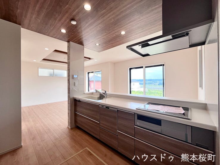 ■家族の「美味しい」が集まる舞台■高い機能性と美しいデザインを両立。料理する人も、待つ人も、笑顔になれる場所です。