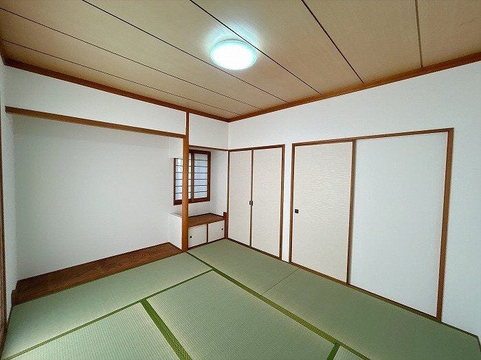 【和室6帖】障子窓や板の間をあしらった風情あるデザイン。畳の香りと温もりに包まれてゆったり過ごせます。