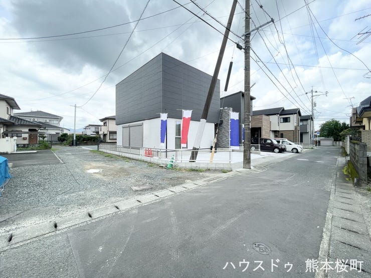 ■理想を叶える新しい暮らしの舞台■高いデザイン性と機能性を兼ね備えた住まい。ここで、家族の新しい物語が始まります。