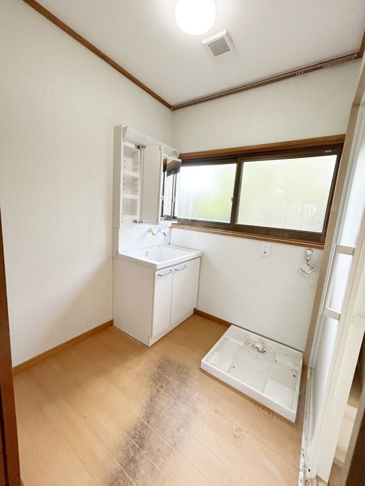 内装リフォームを行います
