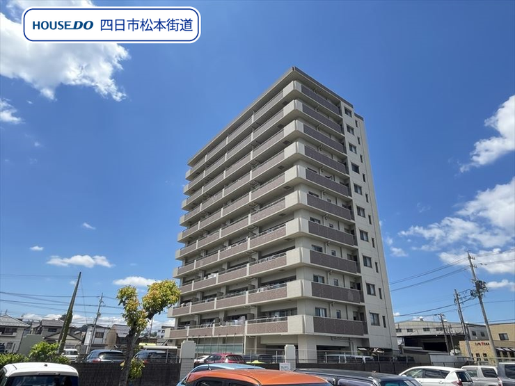 【外観】
修徳小学校/成徳中学校区で、桑名駅まで徒歩圏内の便利な立地!通勤・通学はもちろん、周辺に生活施設が揃う暮らしやすい住環境です。