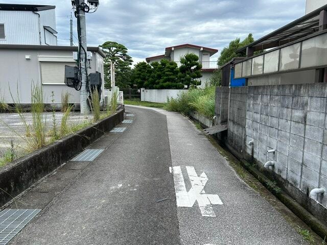 北側道路 西から東方向