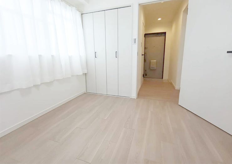 ■リビングから適度な距離感があるため、静かに過ごしたいベッドルームやテレワーク用のワークスペースとして適しています。