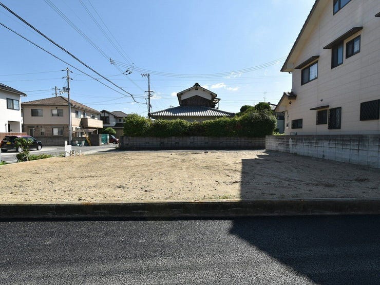 外観を西側より撮影