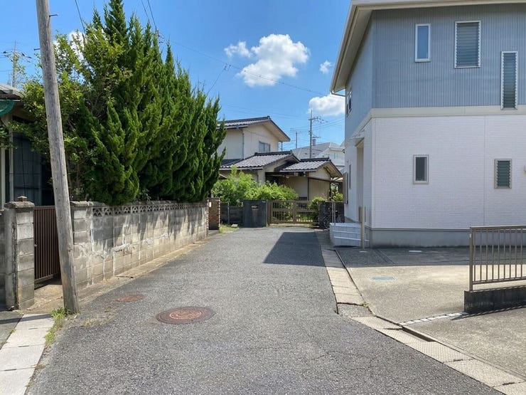 前面道路です♪駐車もしやすそうです♪