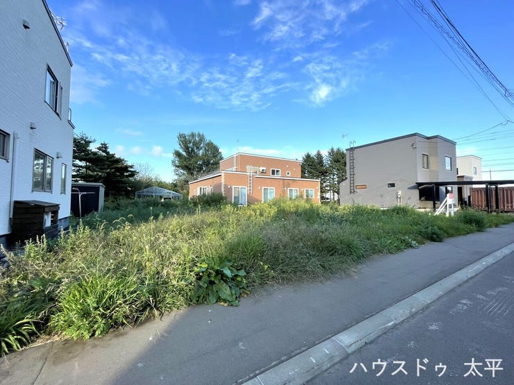 家族構成やライフスタイルに合わせた理想の住まいづくりが可能。庭やカースペースなど、自由にプランニングできます。自然を身近に感じながら、のびのびと暮らせる住まいをぜひここから。