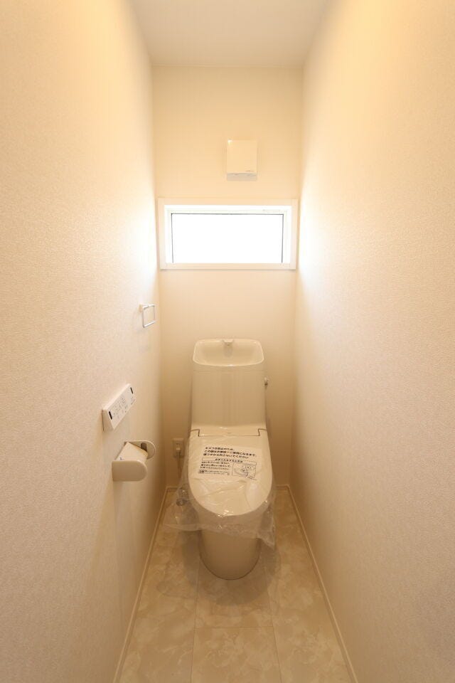 2階にもトイレがあるので出勤や通学前の忙しい朝の時間も安心♪