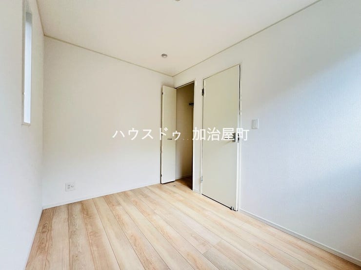 シンプルな間取りで家具配置もしやすく、自分好みの空間づくりが楽しめます。
