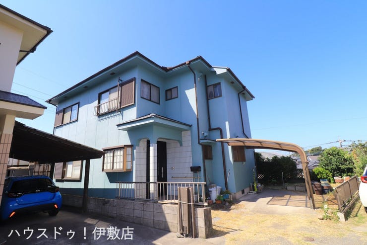 【外観】
【外観写真】
・敷地58坪と広々!ちょっとした庭がついており、家庭菜園など楽しめそうです
