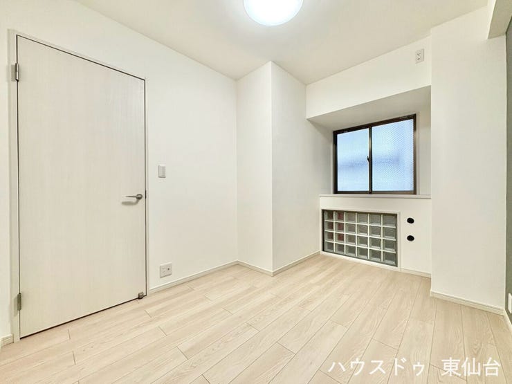 明るい色合いで家具も選びやすいですね♪